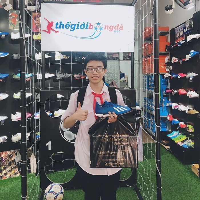 kh&aacute;ch h&agrave;ng thế giới b&oacute;ng đ&aacute; 33