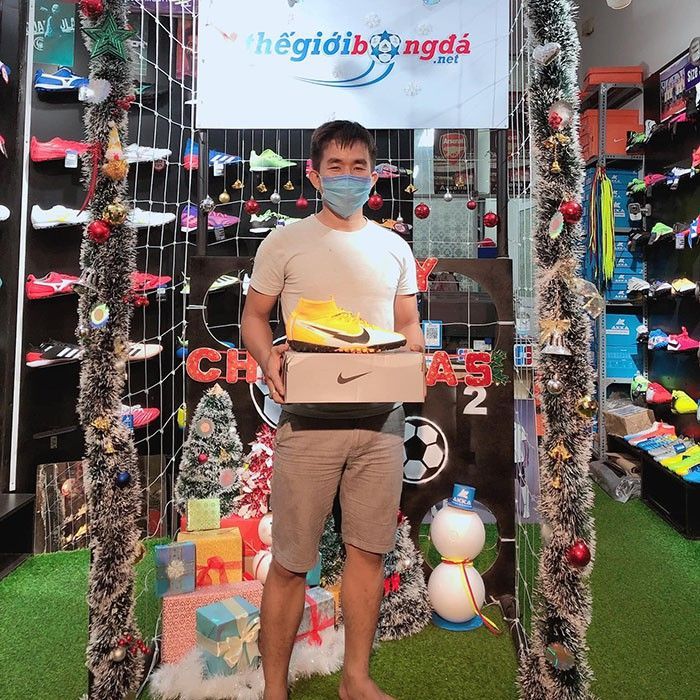 kh&aacute;ch h&agrave;ng thế giới b&oacute;ng đ&aacute; 25