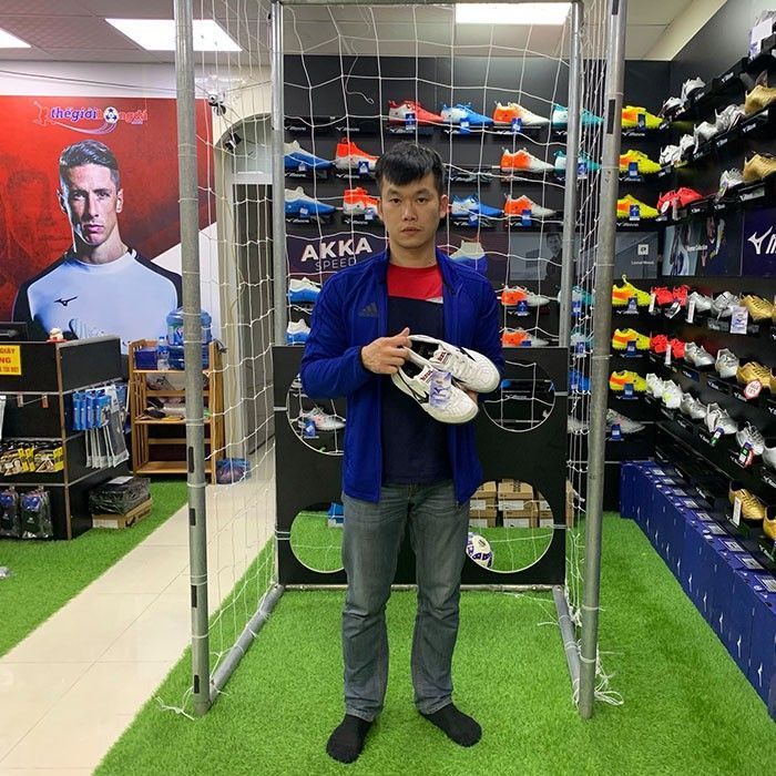 kh&aacute;ch h&agrave;ng thế giới b&oacute;ng đ&aacute; 37