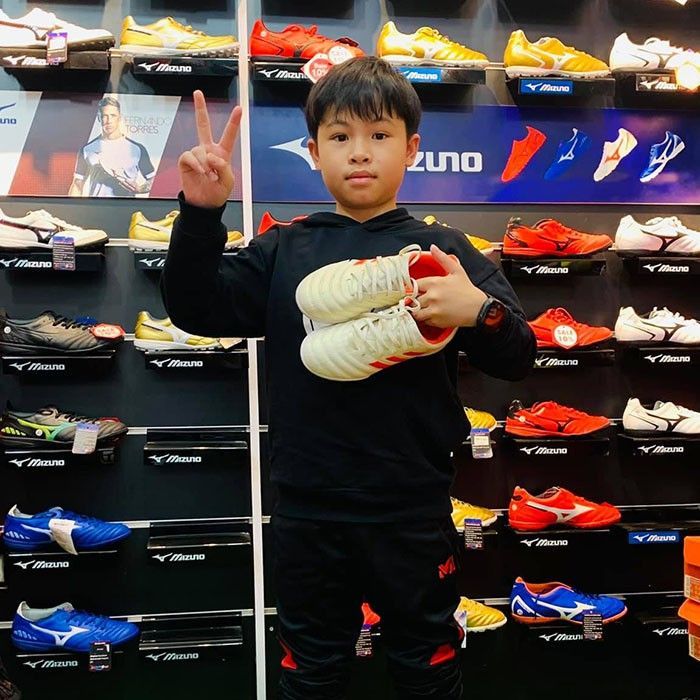 kh&aacute;ch h&agrave;ng thế giới b&oacute;ng đ&aacute; 21