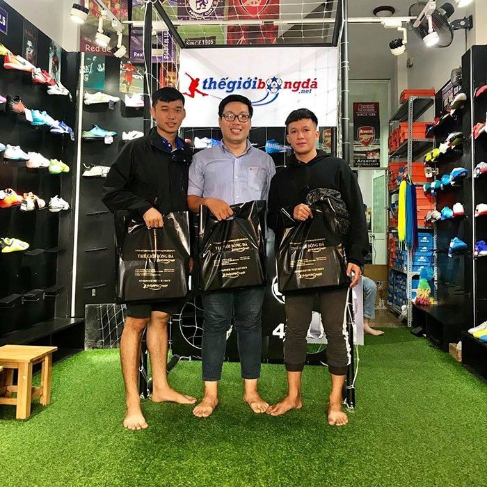 kh&aacute;ch h&agrave;ng thế giới b&oacute;ng đ&aacute; 29