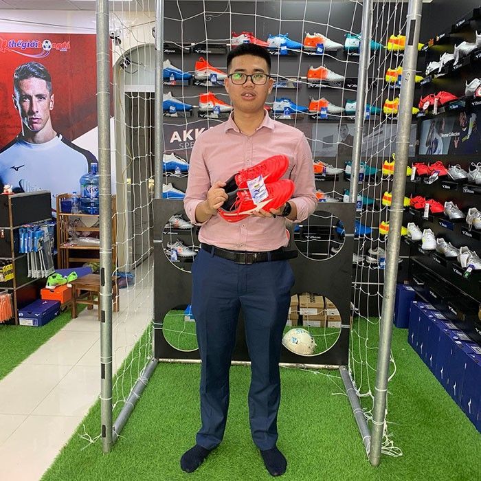 kh&aacute;ch h&agrave;ng thế giới b&oacute;ng đ&aacute; 36