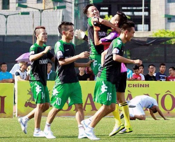 FC Th&agrave;nh Đồng - biểu tượng một thời của HPL với rất nhiều cầu thủ sử dụng bata t&agrave;u huyền thoại