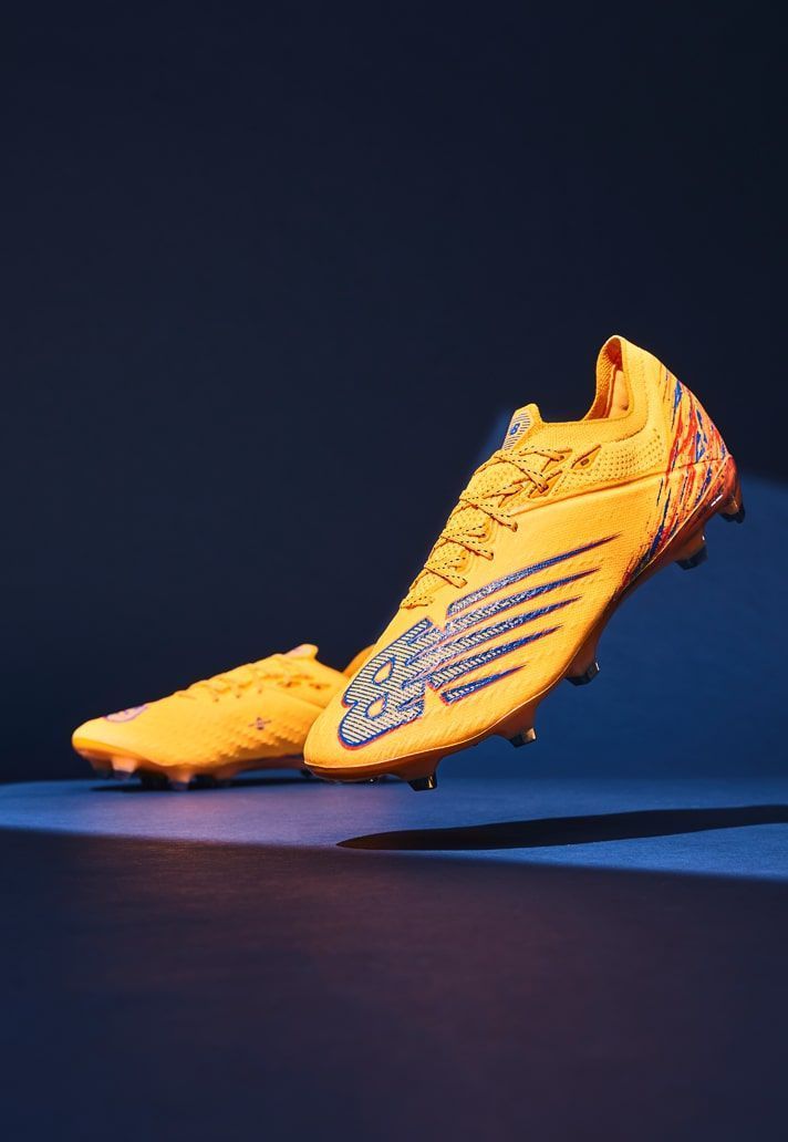 Top 10 mẫu gi&agrave;y đ&aacute; b&oacute;ng 61