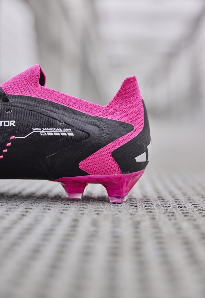 Aiddas Predator Accuracy 6