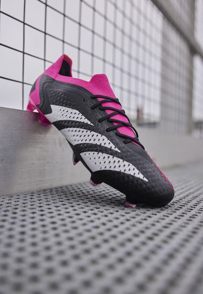 Aiddas Predator Accuracy 4