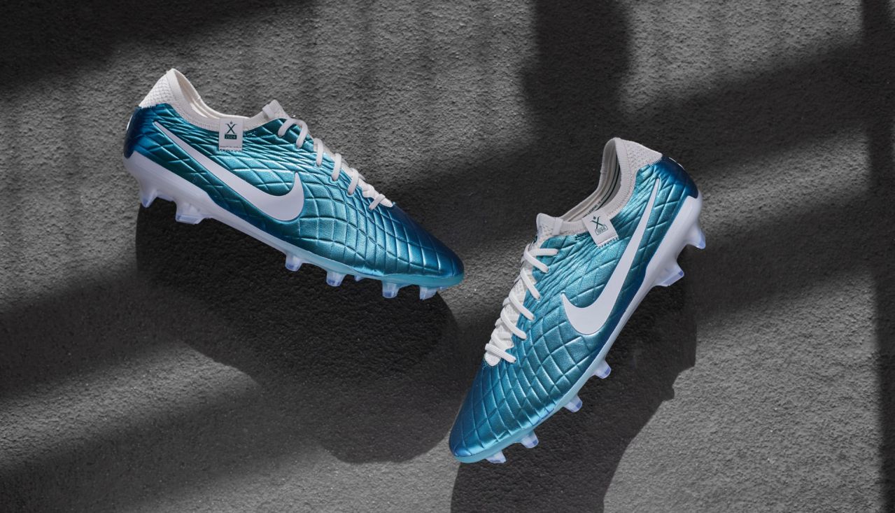 記念グッズ Nike Tiempo 30th Anniversary 27 ナイキ ティエンポ 30周年記念 / NIKE TIEMPO 30th Anniversary
