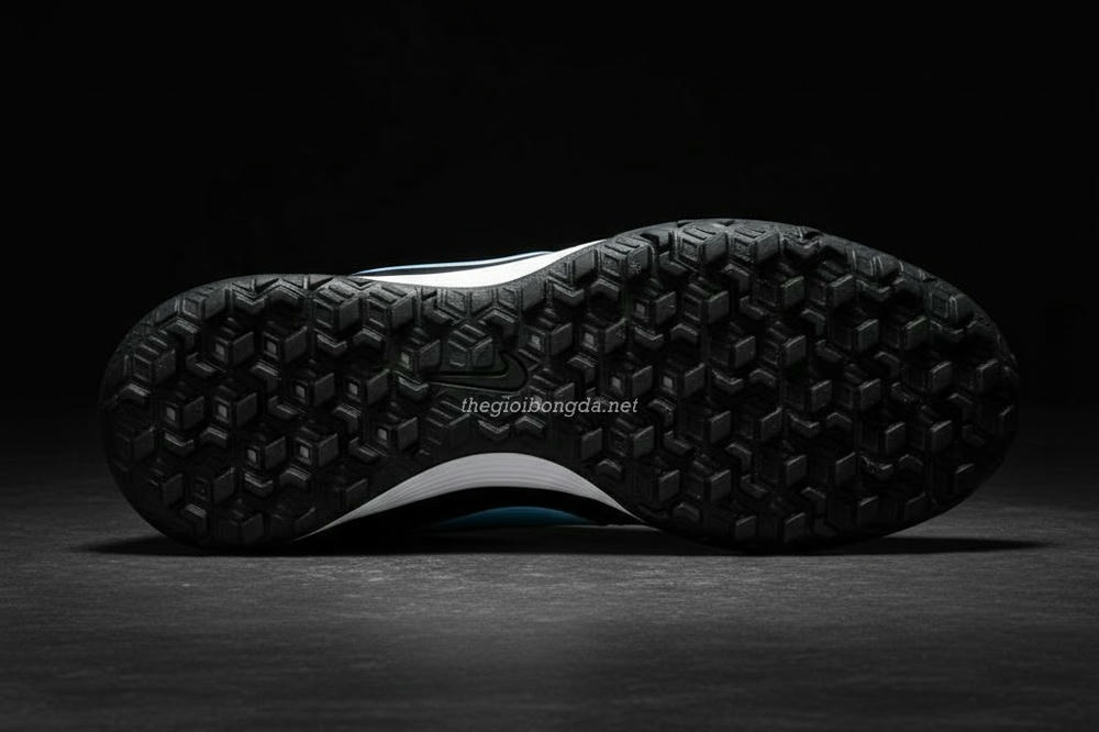 Review Nike Tiempo Ligera Pro TF 2