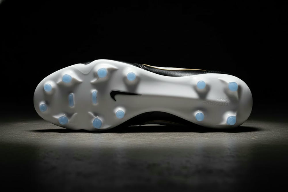 Review Nike Tiempo Ligera Pro FG - Đế giày