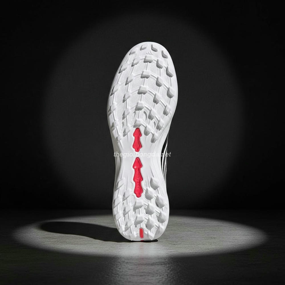 Adidas Predator 26 League FT TF 5