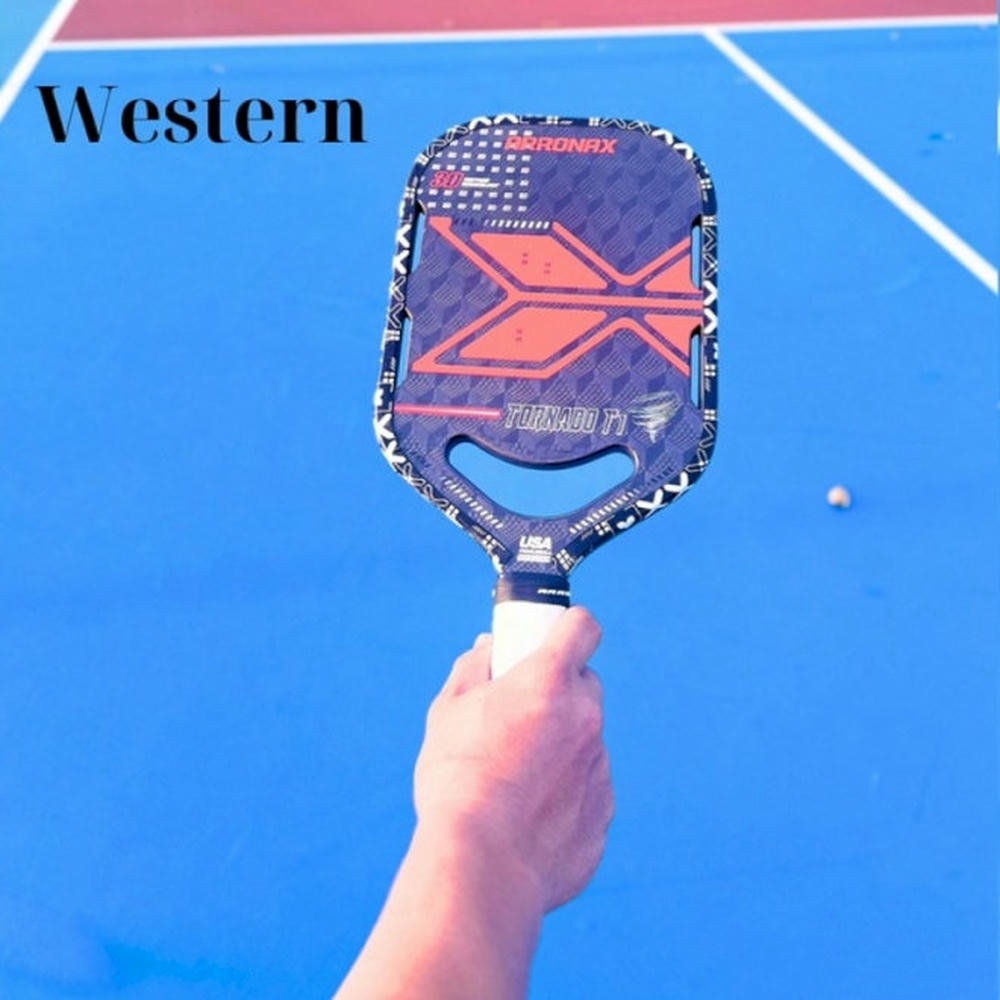 Cach-cam-vot-Pickleball-4-.jpg