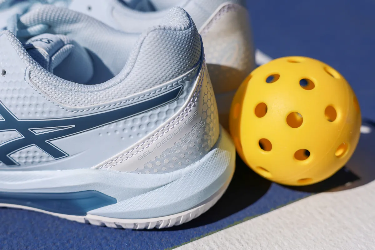 Công nghệ và đặc điểm nổi bật trên giày Pickleball Asics