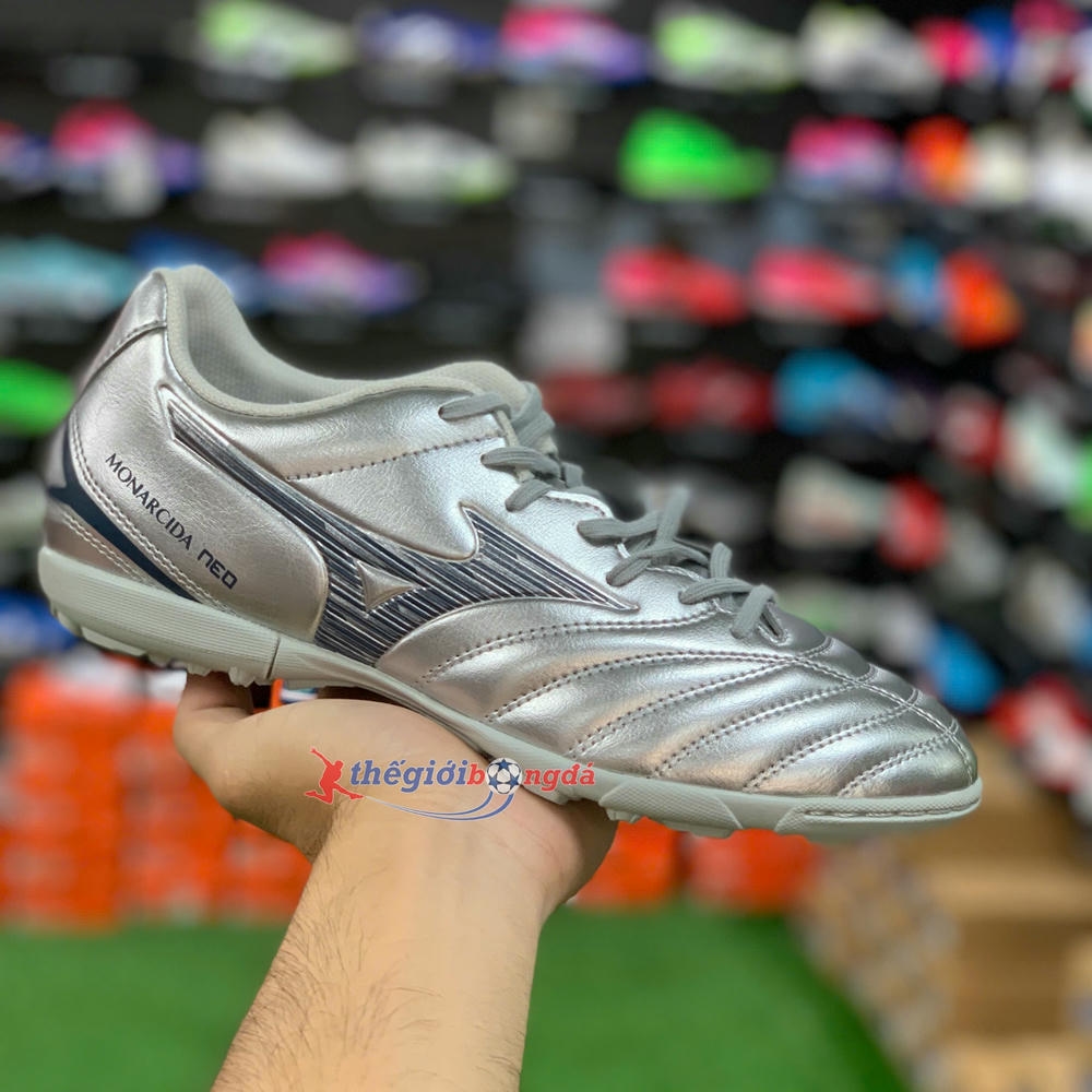 Review-giay-da-bong-Mizuno-2-.jpg