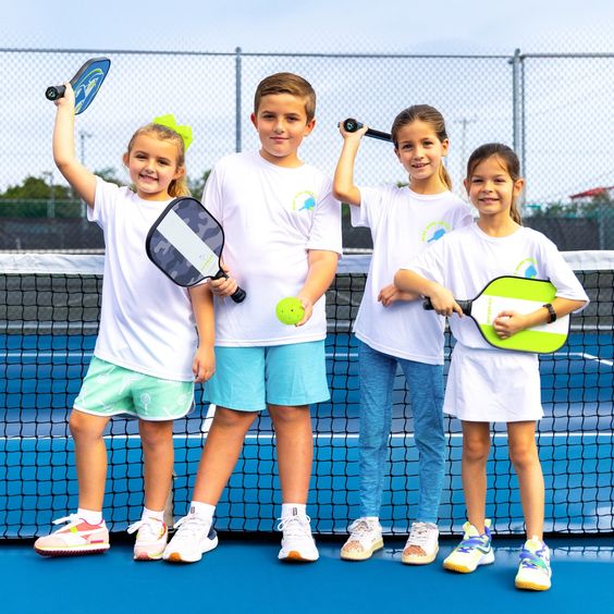 loi-ich-pickleball-doi-voi-tre-1.jpg