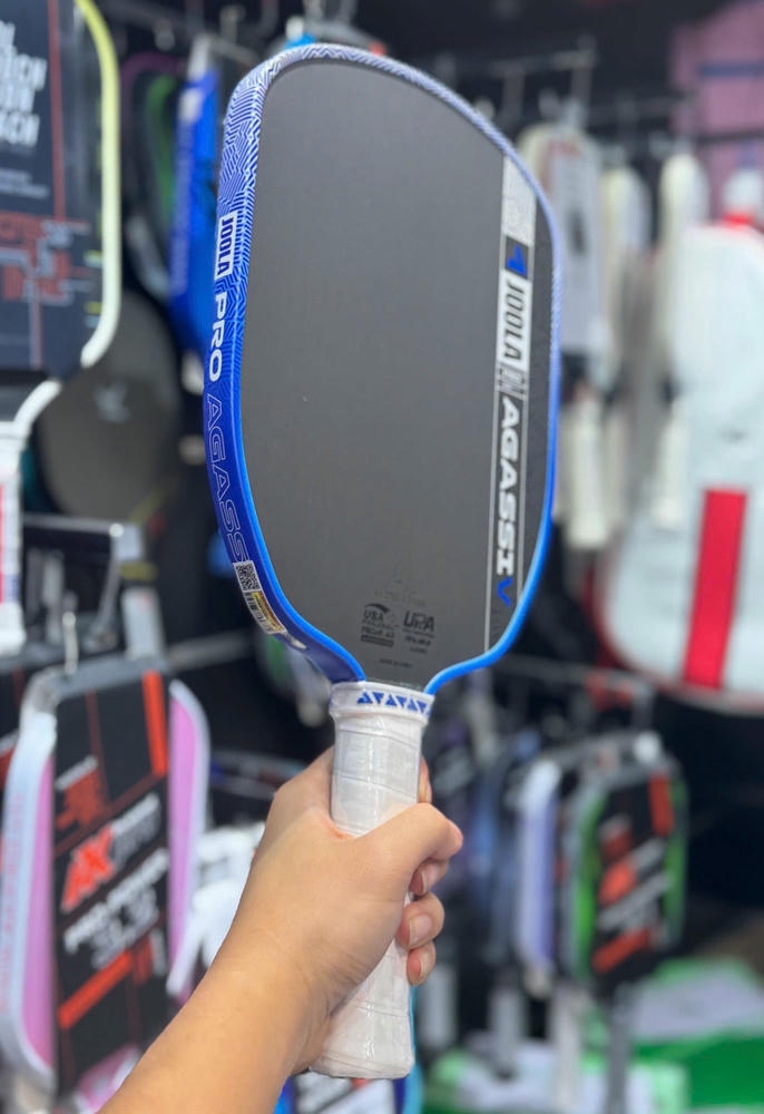 Joola Agassi