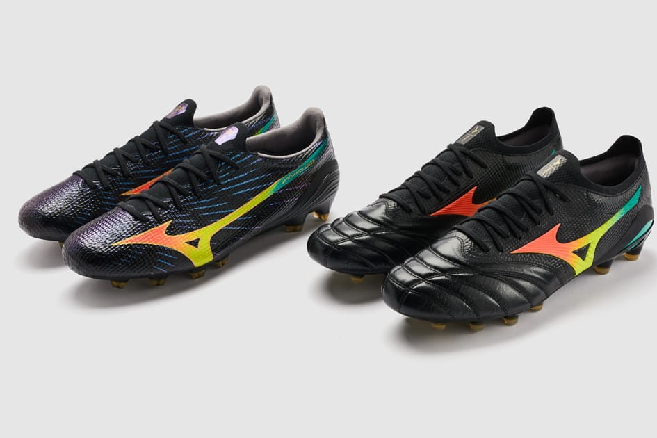 Mizuno Bright Black Pack: Morelia Neo V β lần đầu khoác màu đen, chọn Morelia hay Alpha III?