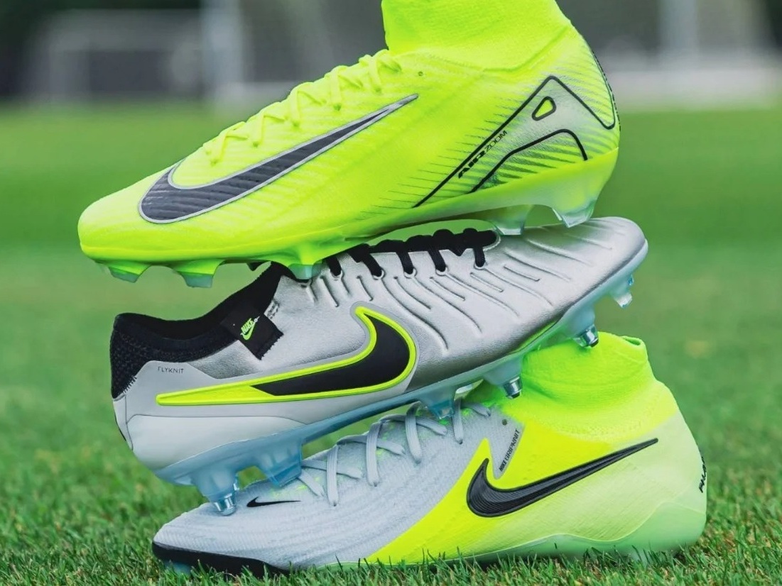 Giày đá bóng Nike
