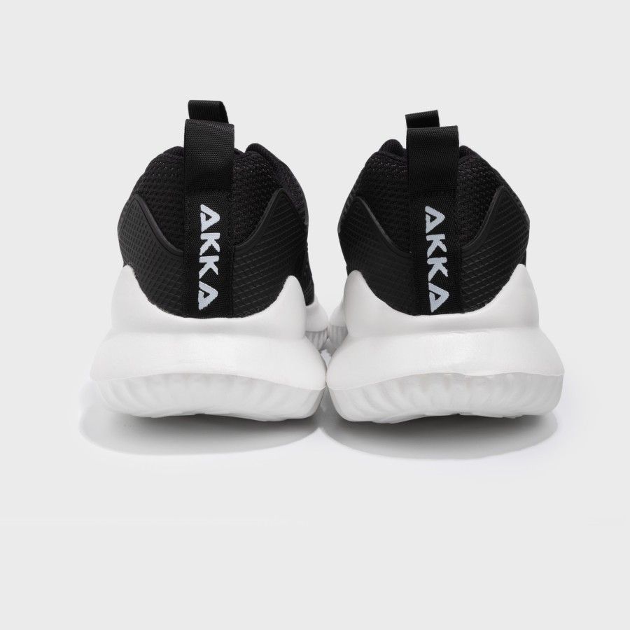 Giày AKKA FREE 1.0 - Đen/trắng