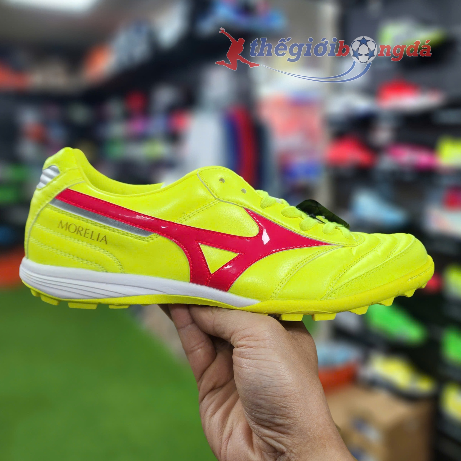 Mizuno Morelia Sala Elite TF - Vàng/Đỏ - Q1GB240145