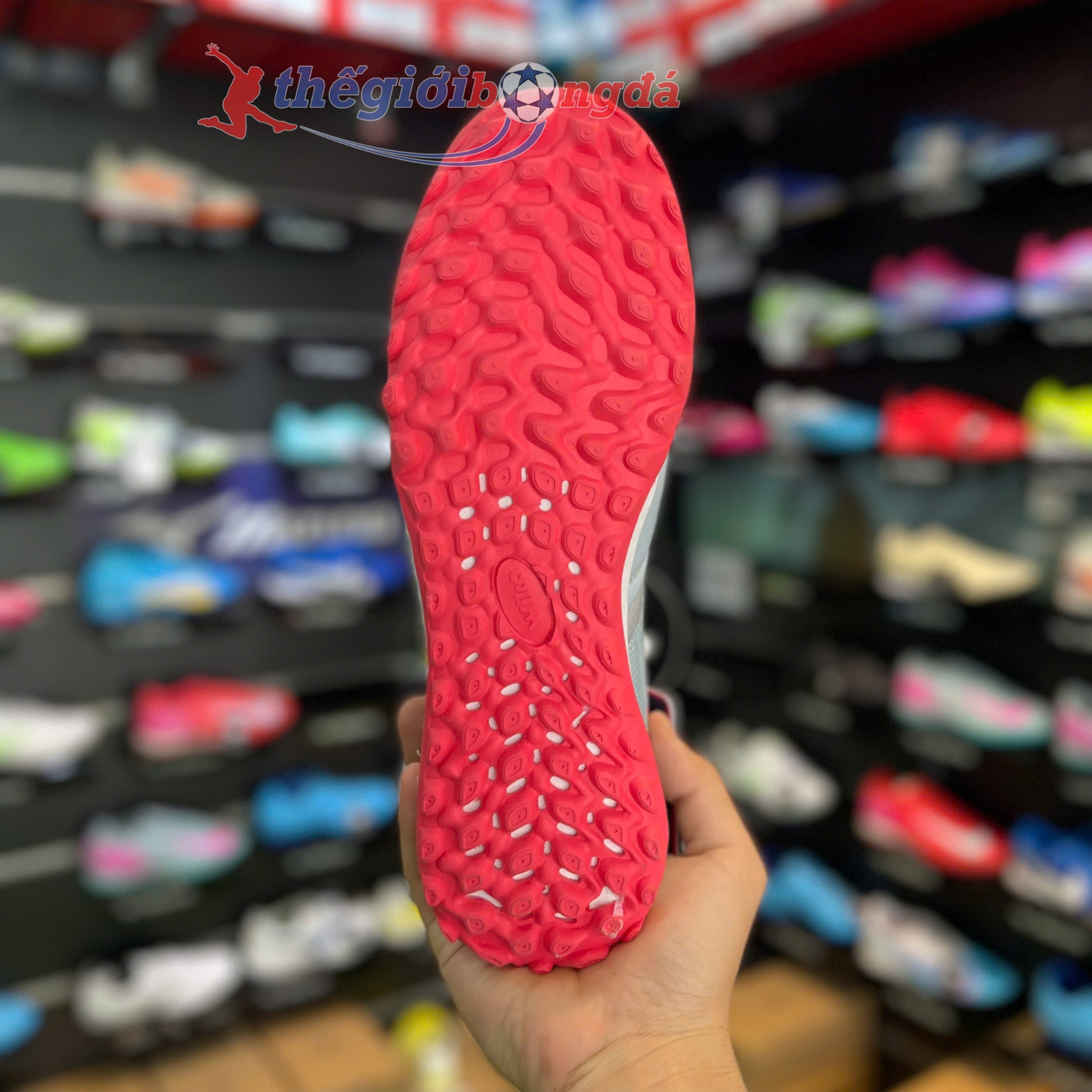 Giày đá bóng Wika QH19 Z-Vol Quang Hải - Xám Hồng