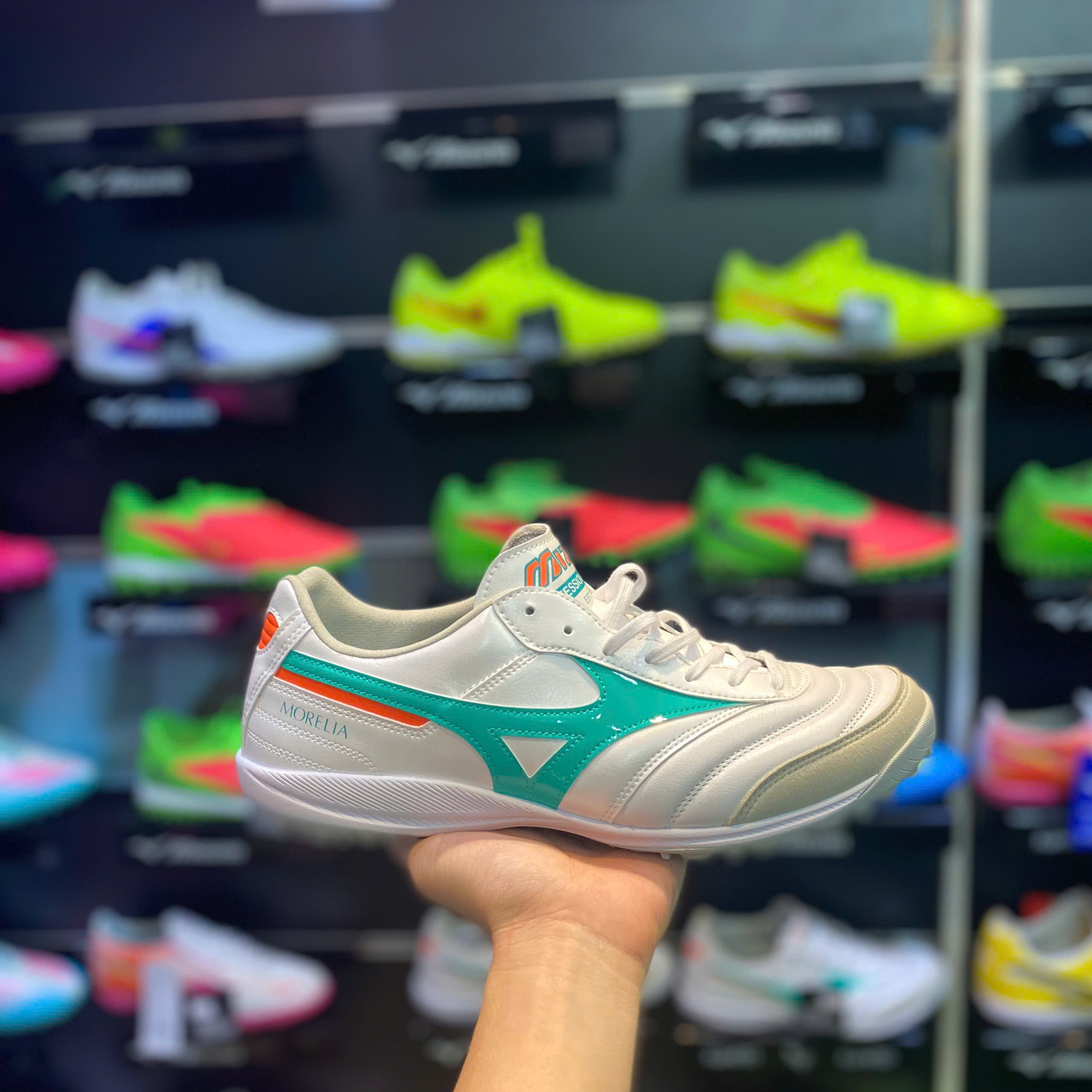 Mizuno Morelia Sala Elite trắng xanh cây TF - Q1GB261235
