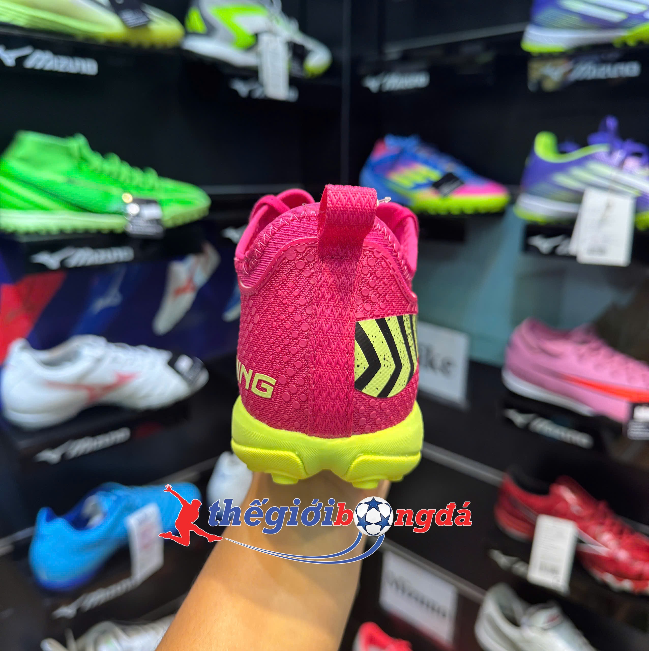 Giày bóng đá Lining YSTU065-1V hồng tím