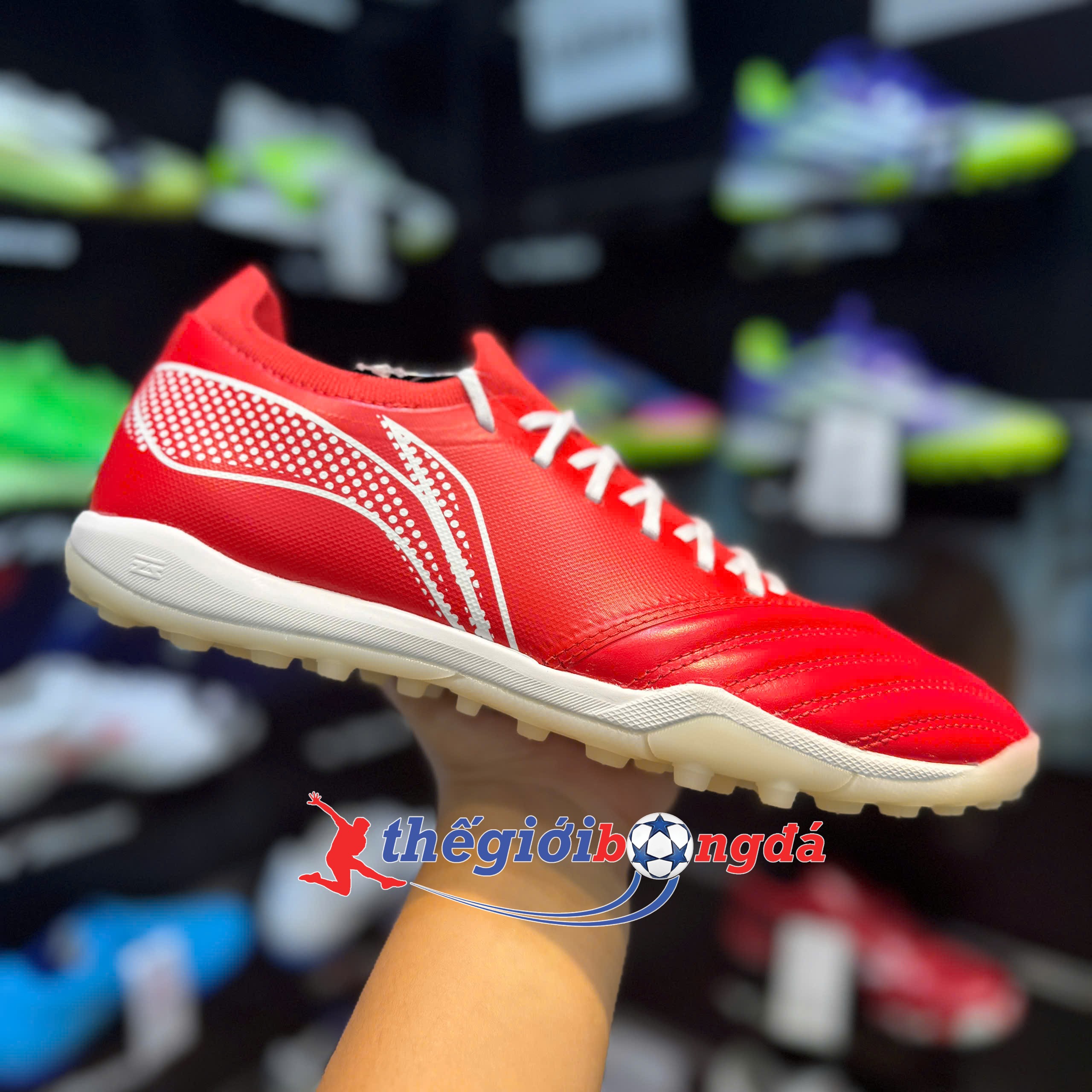 Lining YSTU017-11V đỏ (da thật)