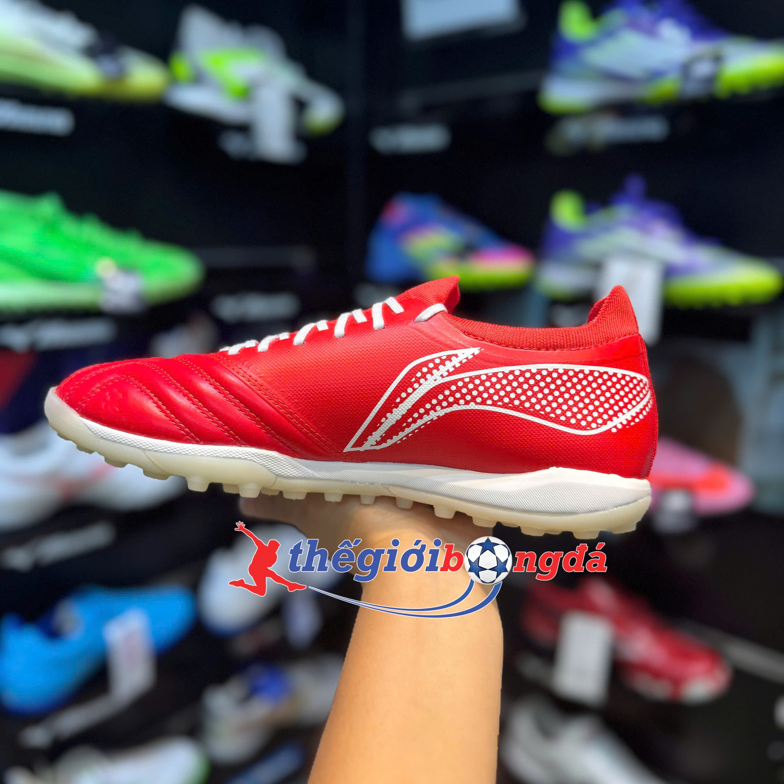 Lining YSTU017-11V đỏ (da thật)