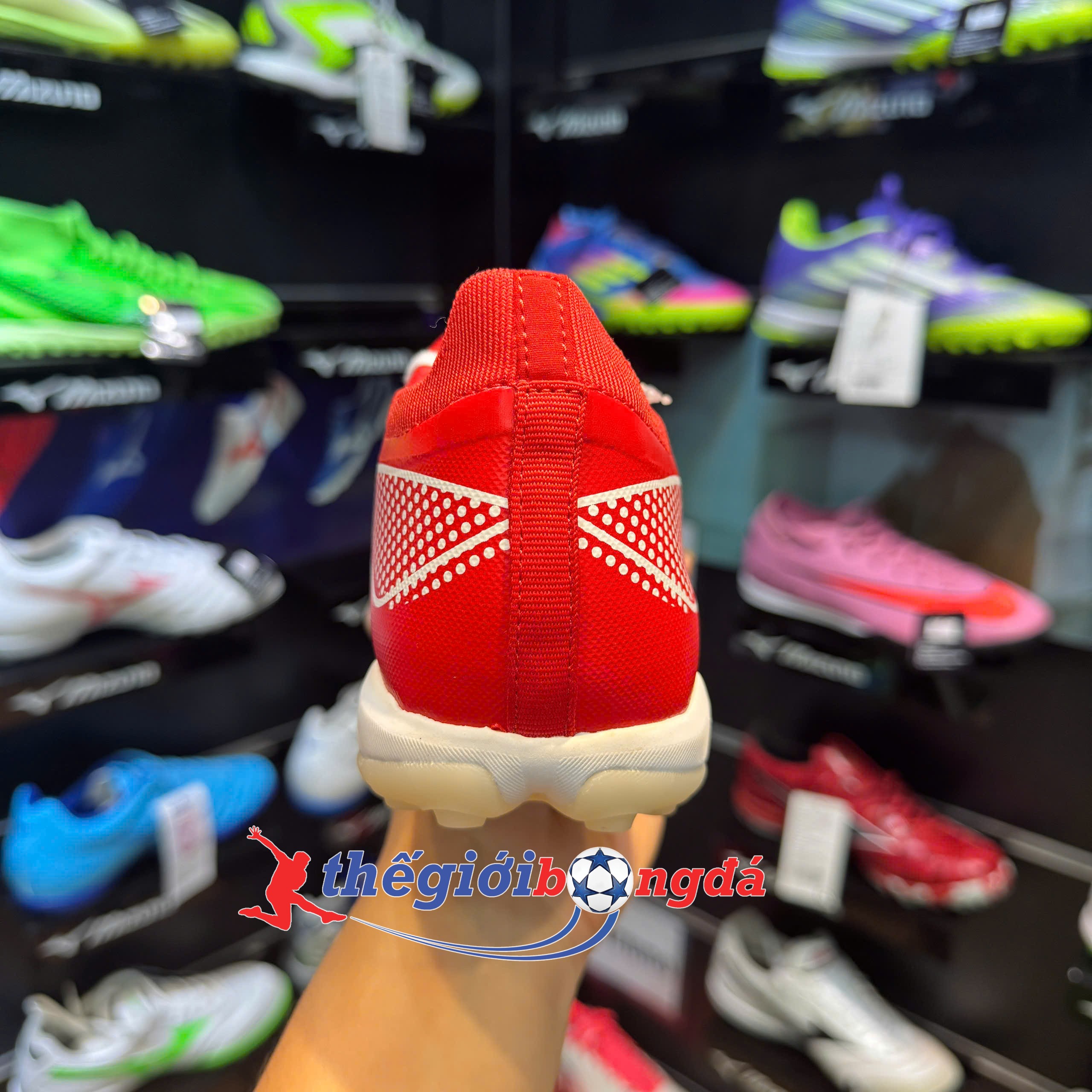 Lining YSTU017-11V đỏ (da thật)