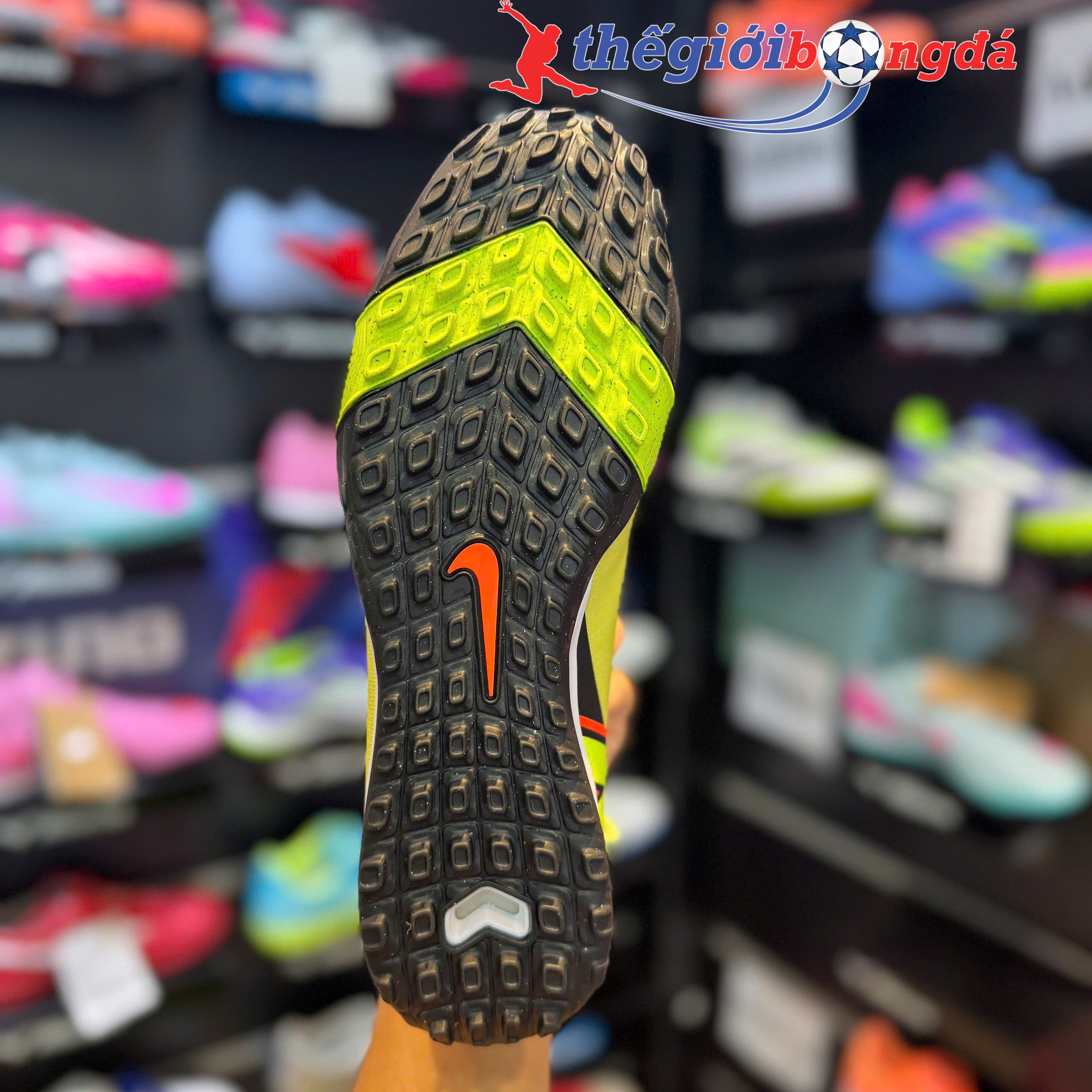 Nike Mercurial Vapor 16 Pro Max Voltage TF FQ8687-300