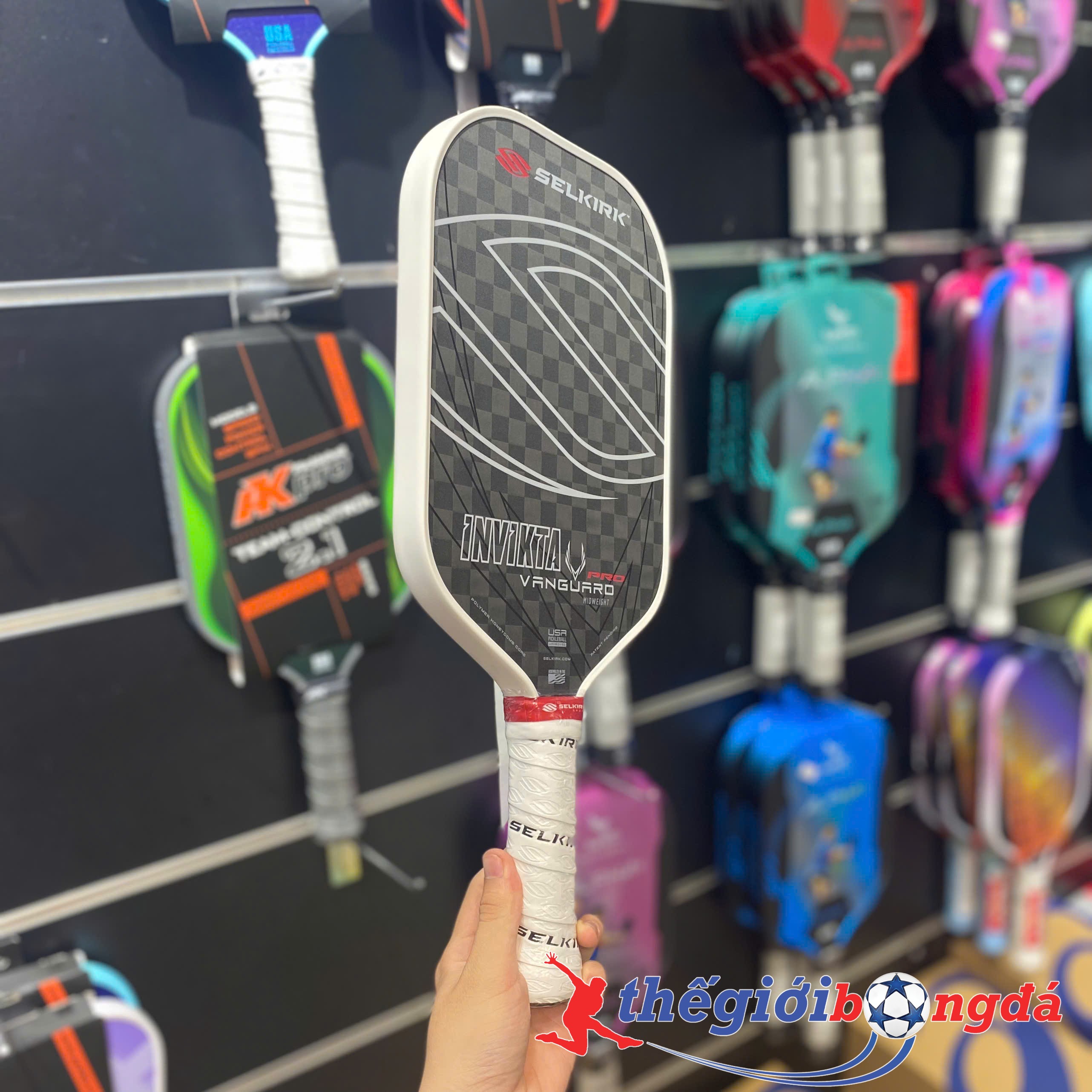 Vợt pickleball Selkirk VanGuard Pro Invikta Raw Carbon 16mm