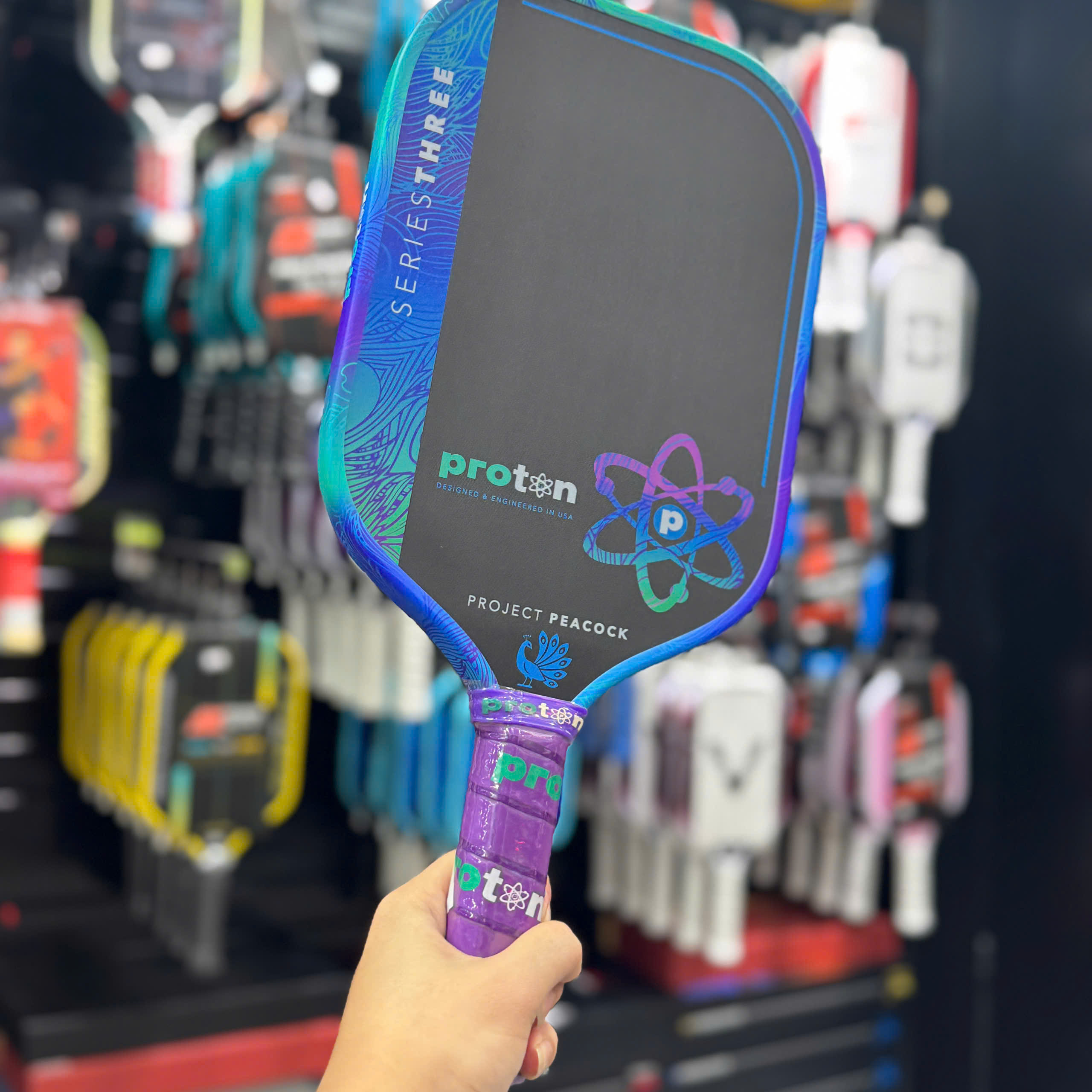 Vợt Pickleball Proton Series Three Project Peacock Elongated 15mm