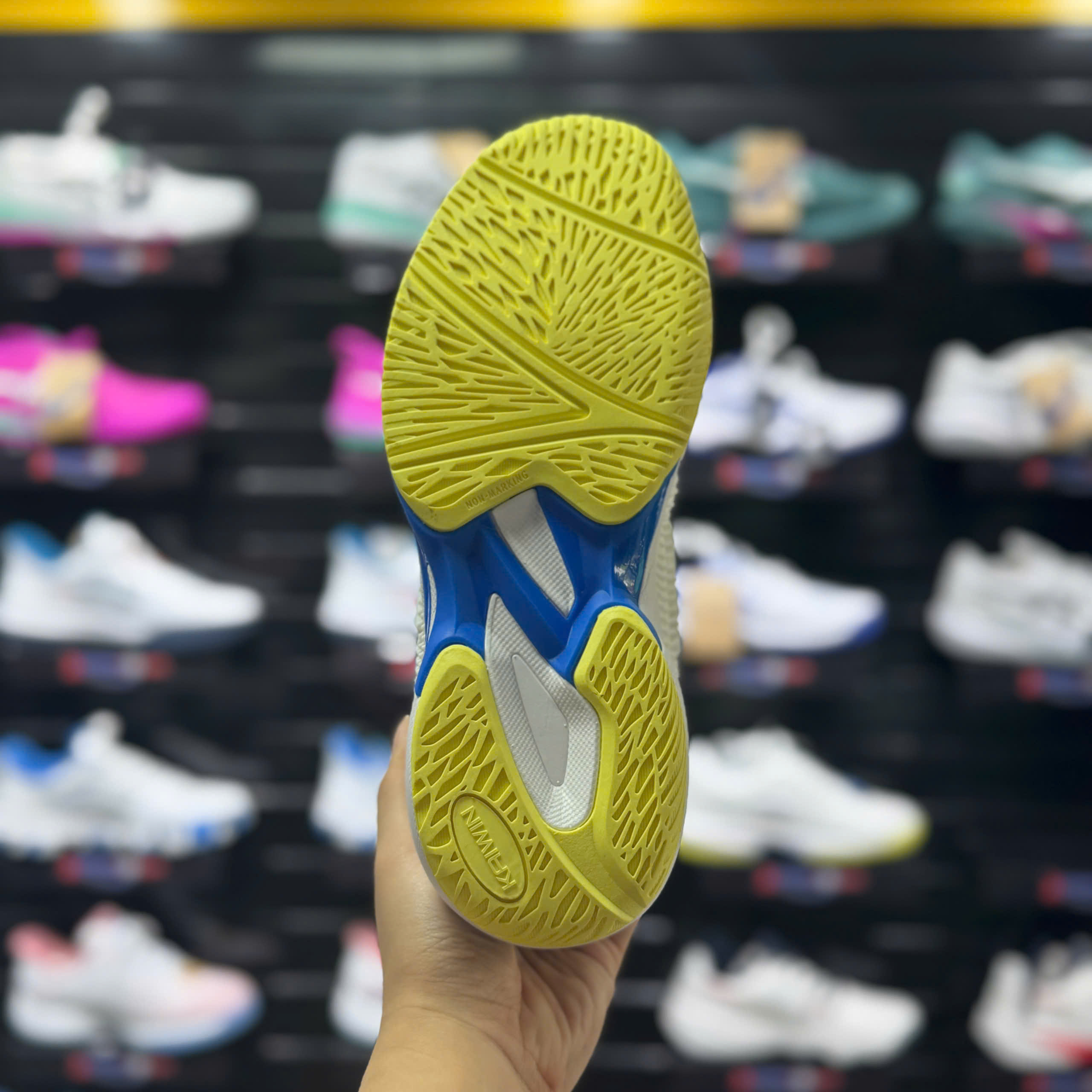 Giày Pickleball Kaiwin Oneshot - trắng xanh bích