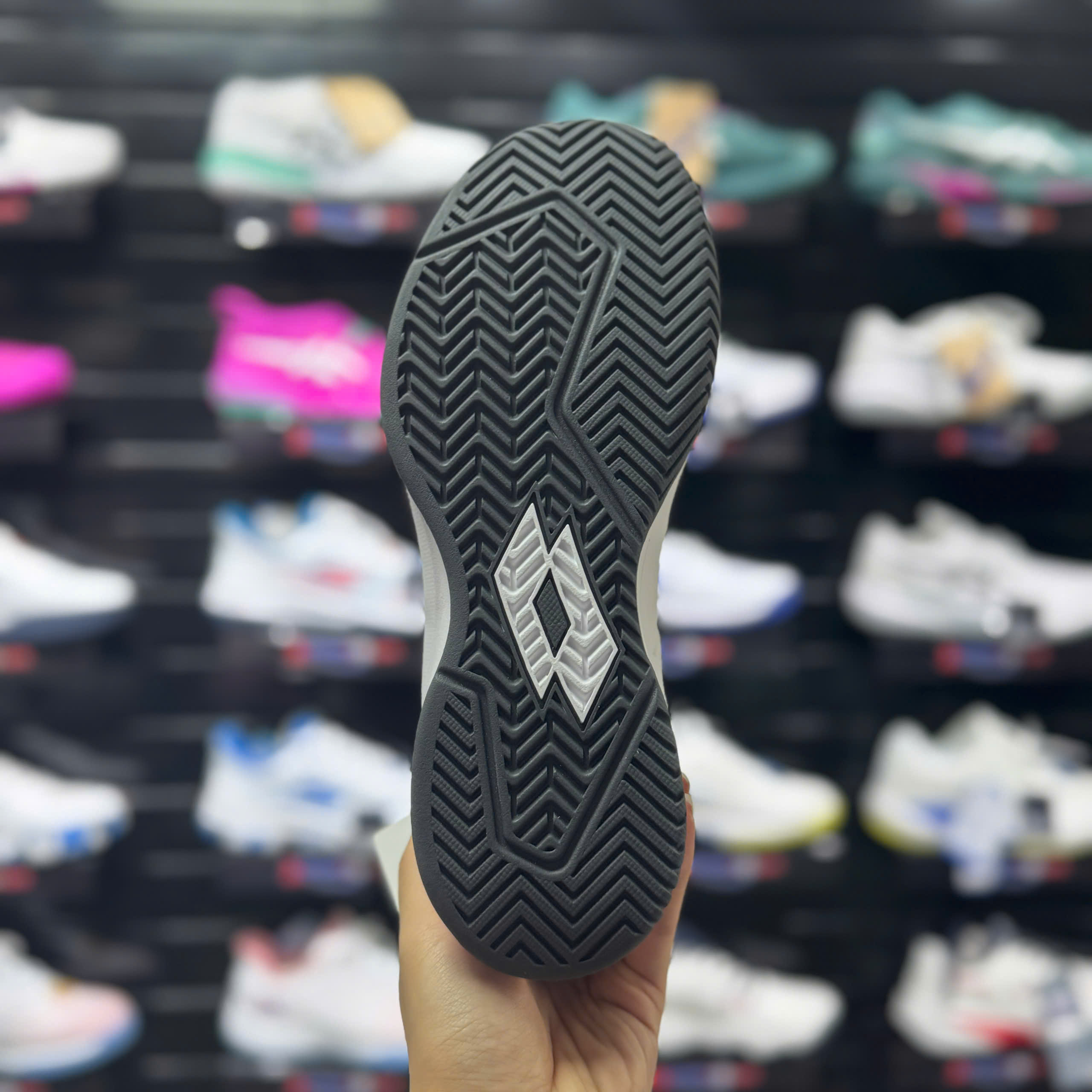 Giày Pickleball/Tennis LOTTO MIRAGE 700 LOTTE260103W Trắng Xám