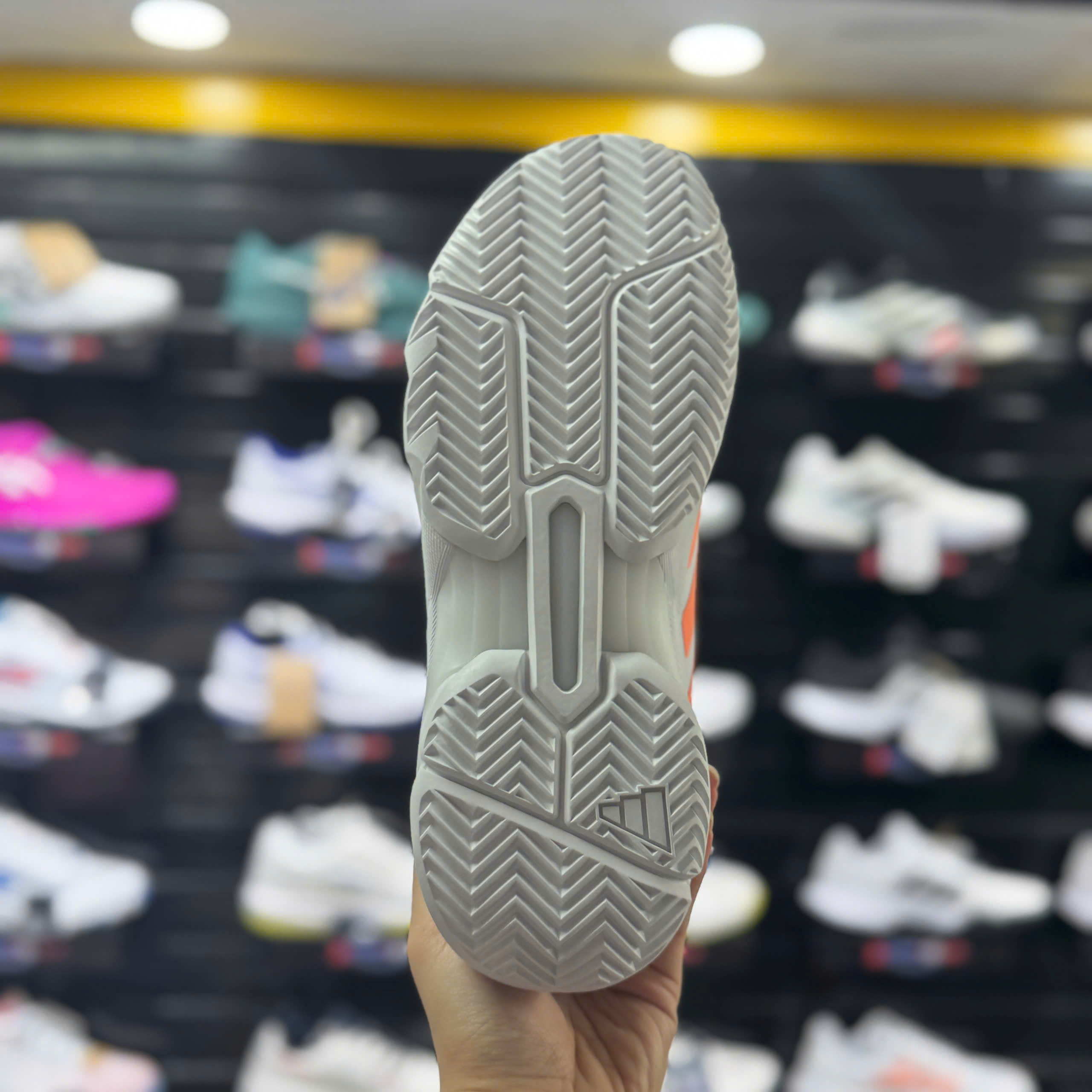 Giày Tennis/ Pickleball Adidas Courtjam Control 3 - Trắng/cam