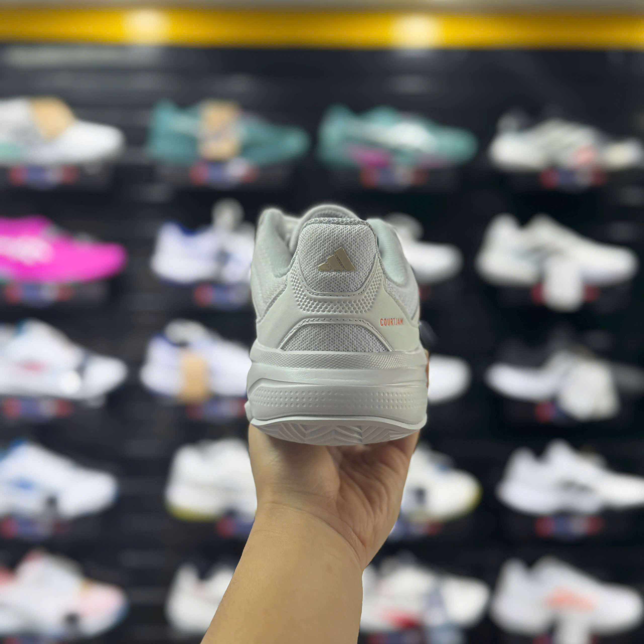 Giày Tennis/ Pickleball Adidas Courtjam Control 3 - Trắng/cam