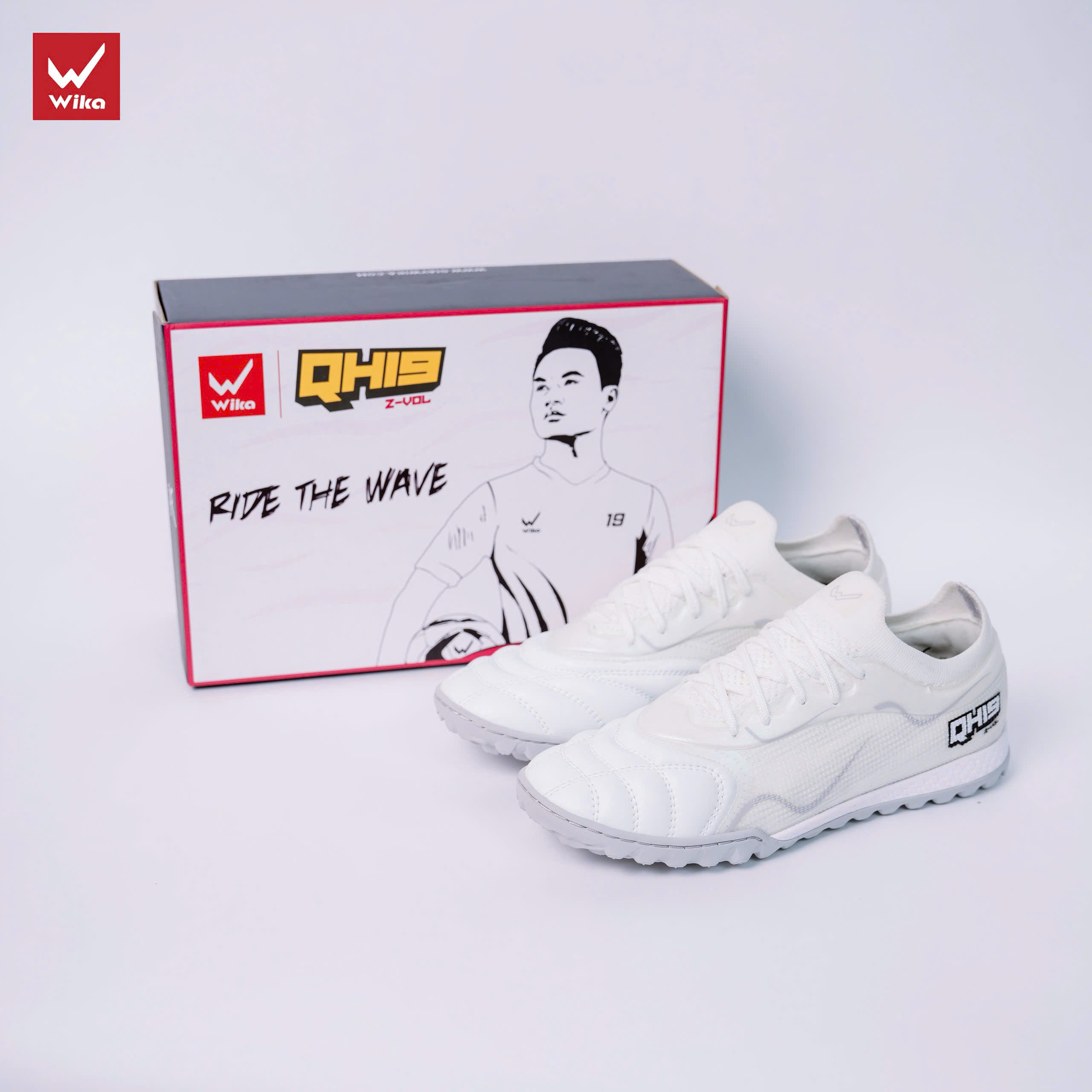 Giày đá bóng Wika QH19 Z-Vol Quang Hải - Trắng Xám