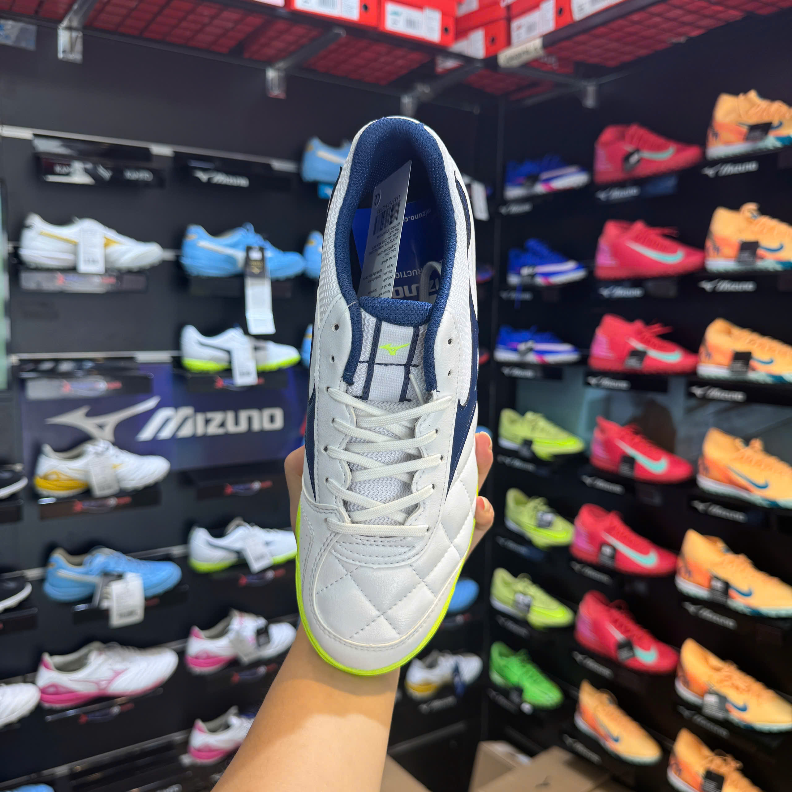 Mizuno Morelia Sala Club Trắng TF - White/Estate Blue Q1GB261630