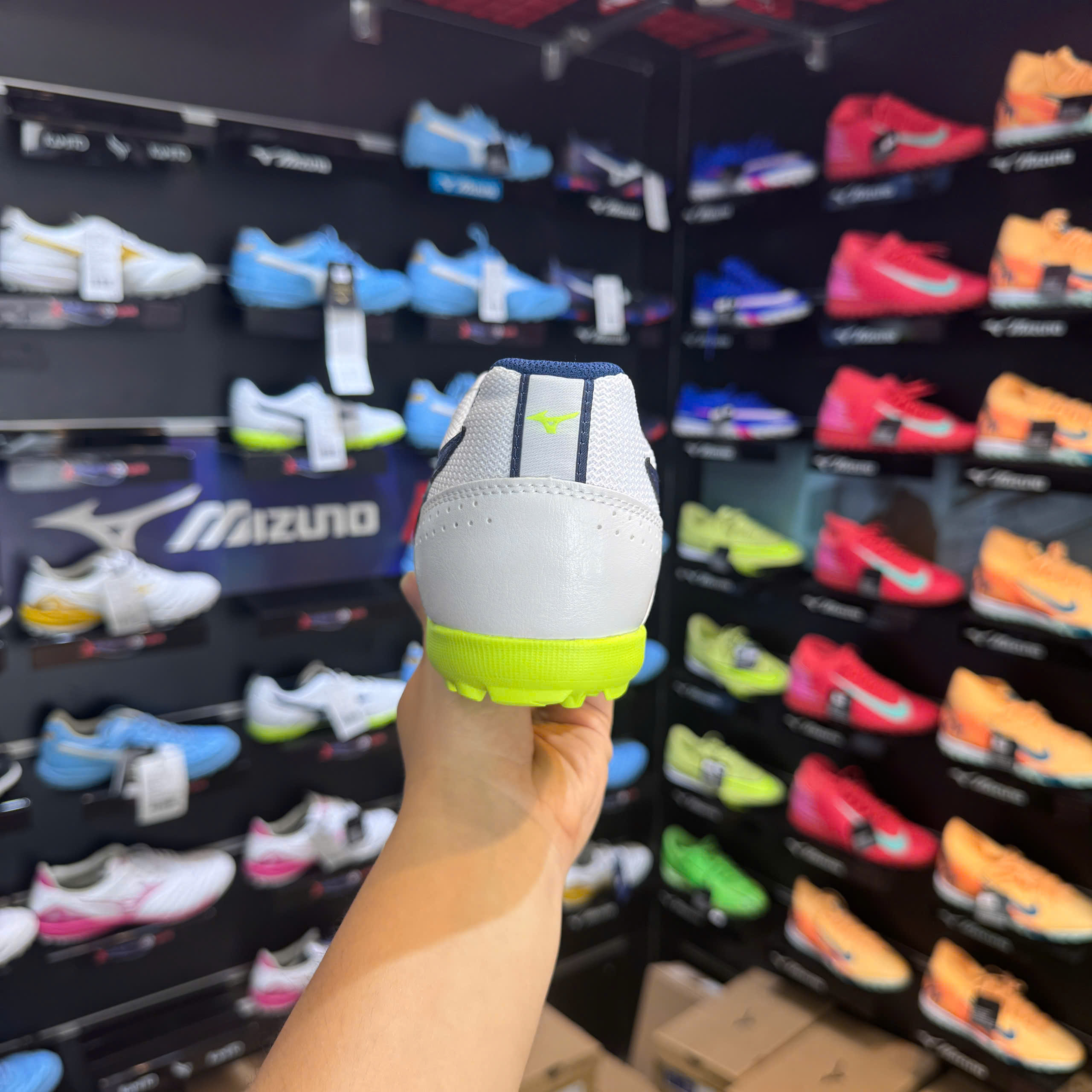 Mizuno Morelia Sala Club Trắng TF - White/Estate Blue Q1GB261630
