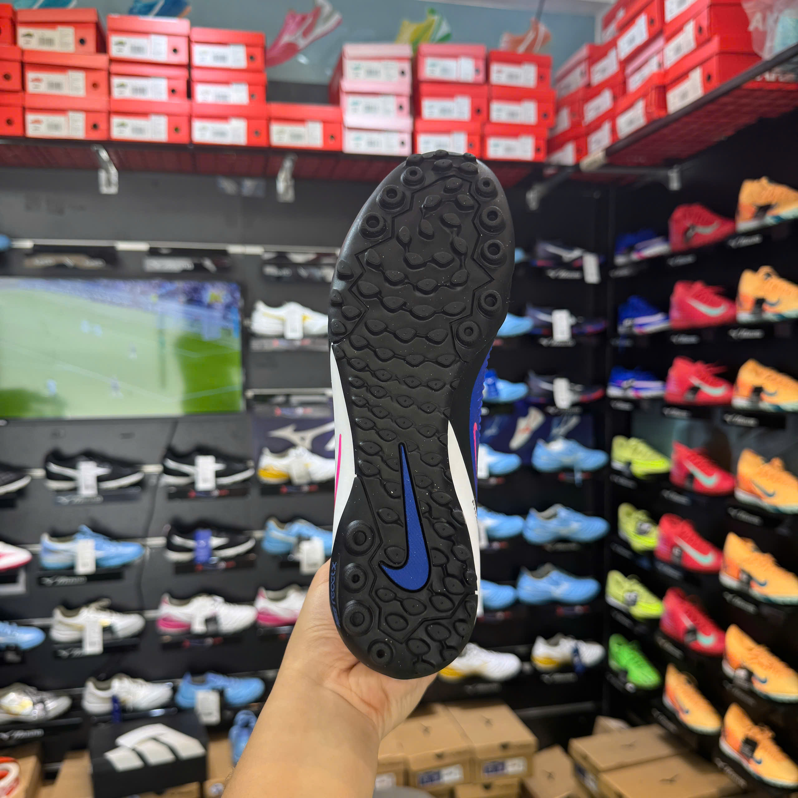 Giày đá bóng Nike Phantom 6 Pro Low TF Attack - HJ4123-446 - Xanh Trắng