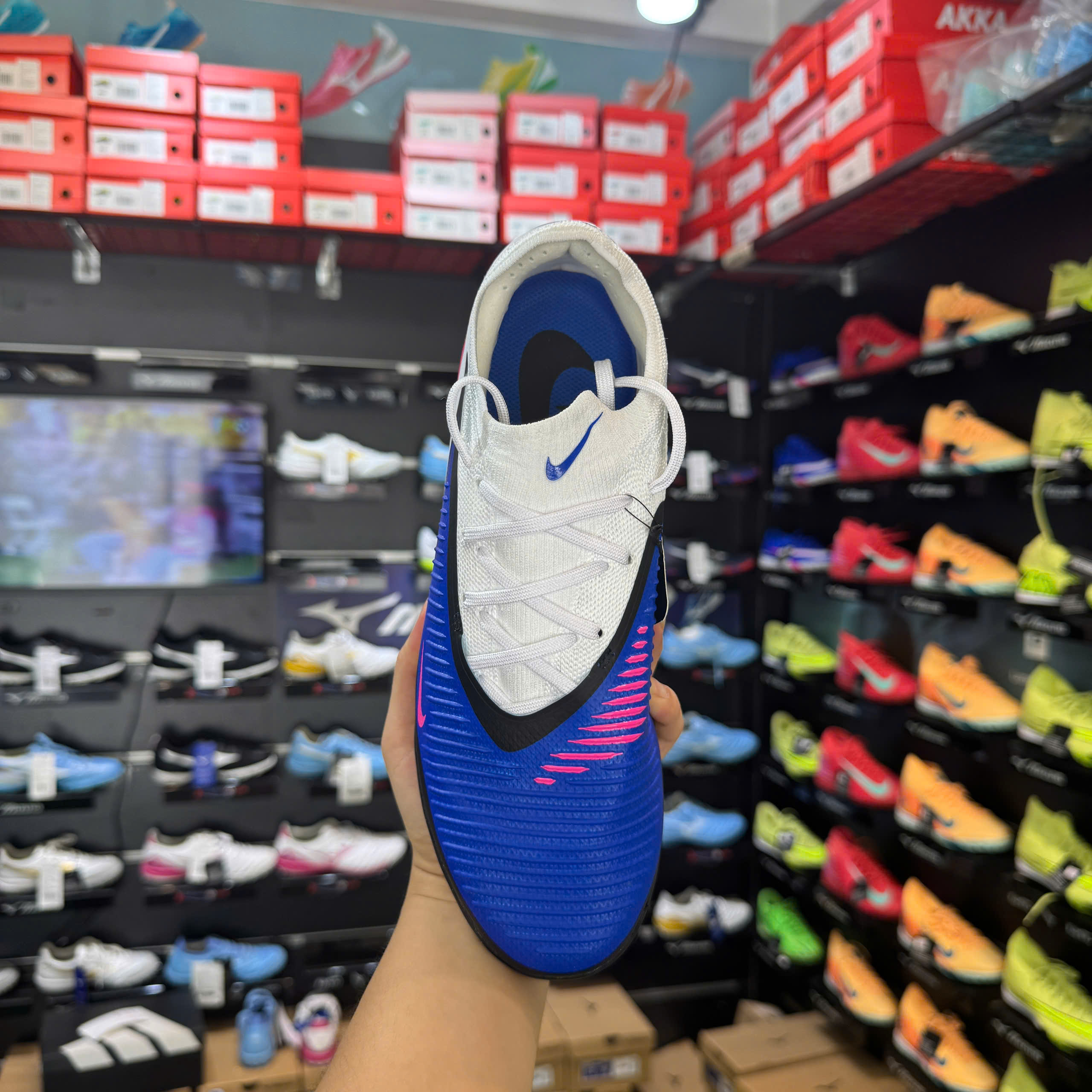 Giày đá bóng Nike Phantom 6 Pro Low TF Attack - HJ4123-446 - Xanh Trắng