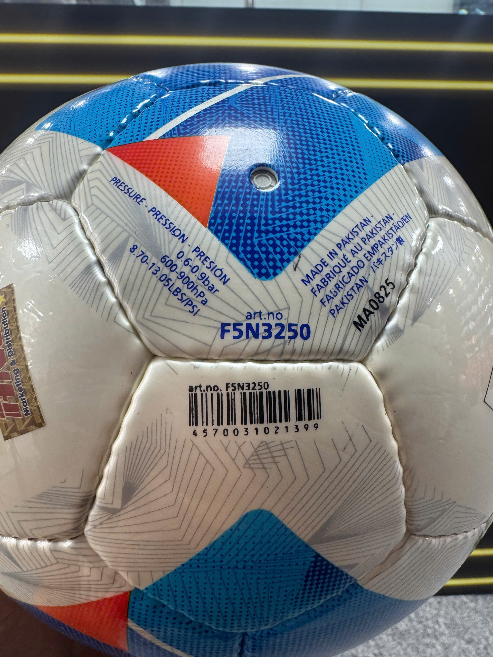 Bóng đá Molten F5N3250 – Size 5
