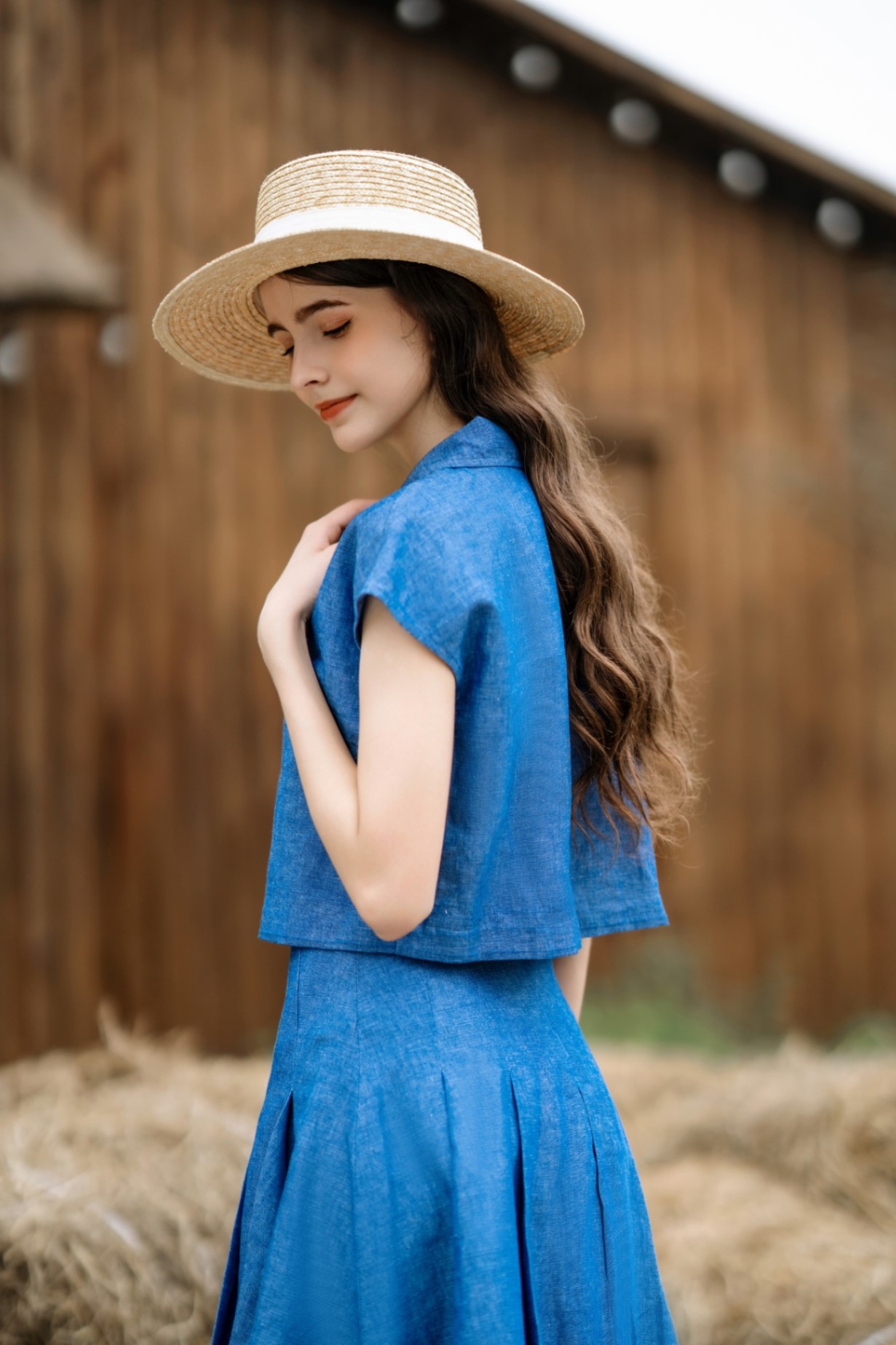 Đầm đẹp phong cách trẻ trung đơn giản diện mùa hè thu
