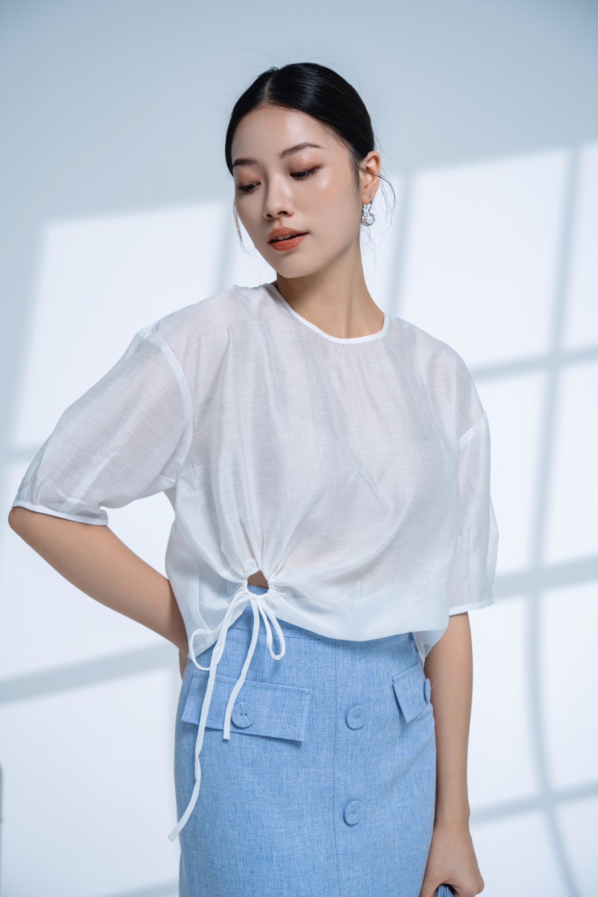 Áo cổ tròn NT rút dây vạt 23SF26816100/SP2303