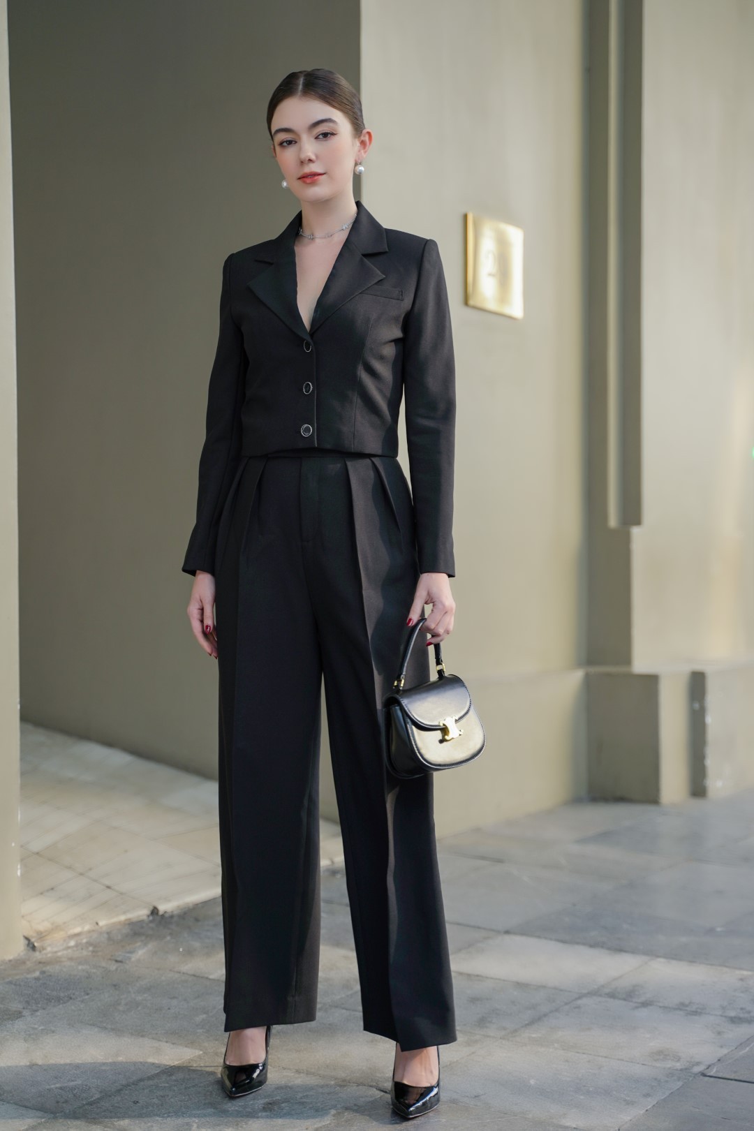 Áo Vest nữ phối nắp túi tafta màu đen sang trọng, vải tweed ánh kim cao cấp  GUNICH - Áo vest, blazer nữ | ThờiTrangNữ.vn