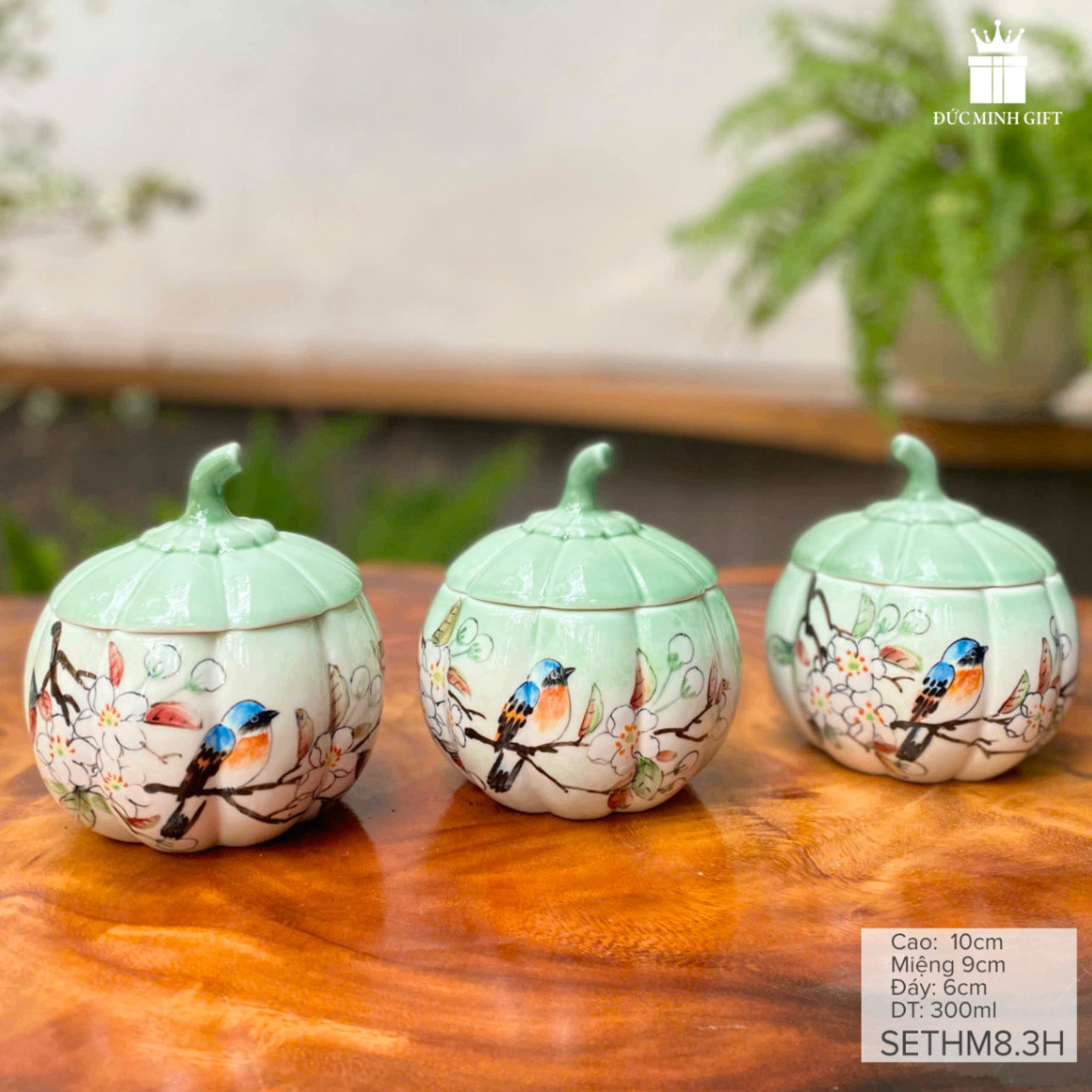 Set 3 hũ mứt 300ml quả bí hoa và chim nền xanh vẽ tay (bán lẻ)