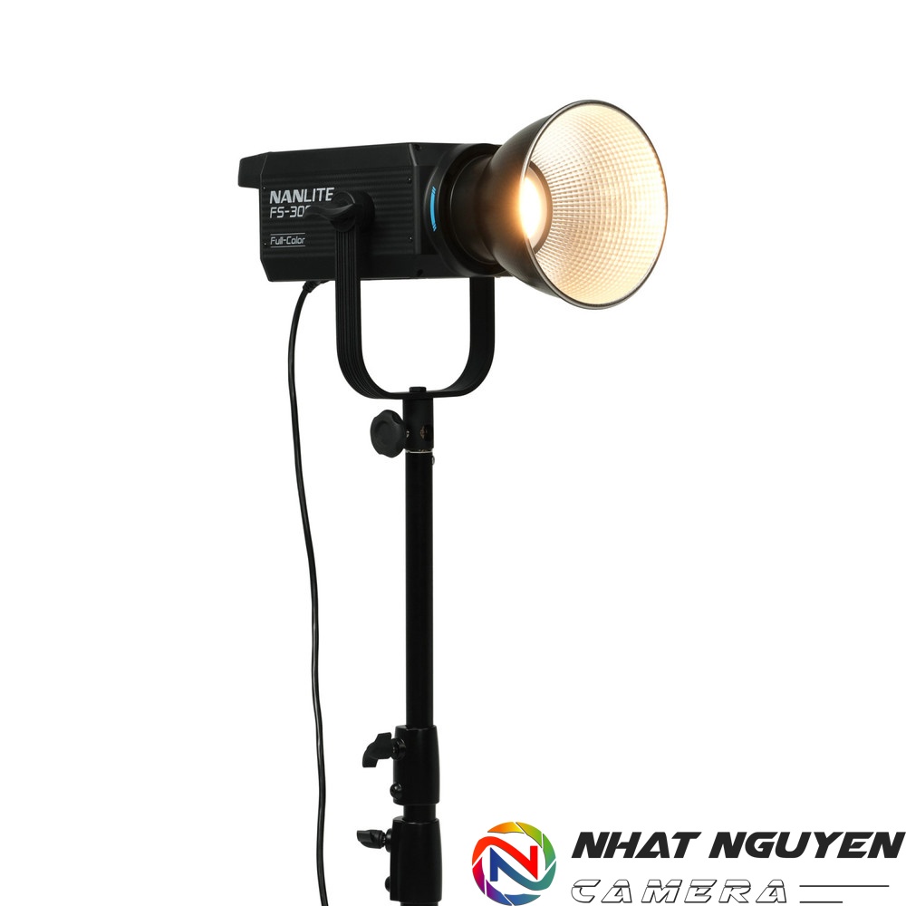 Led màu Nanlite FS 300C AC-Powered RGBW Color LED Monolight - FS-300C