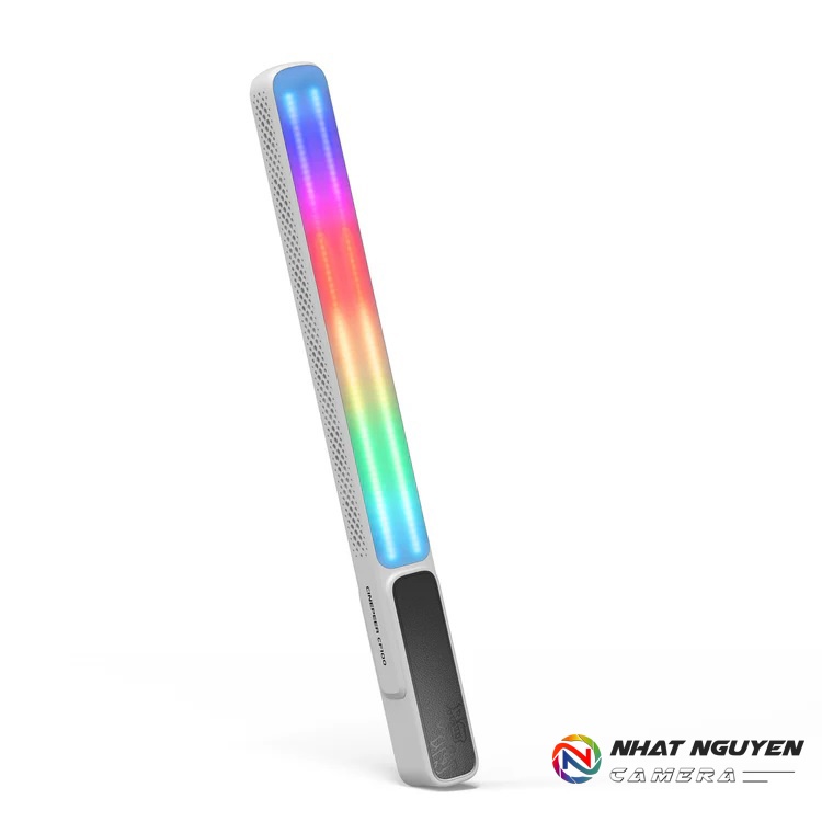 Zhiyun CinePeer CF100 - Đèn công suất 100W RGB 2700-6500k