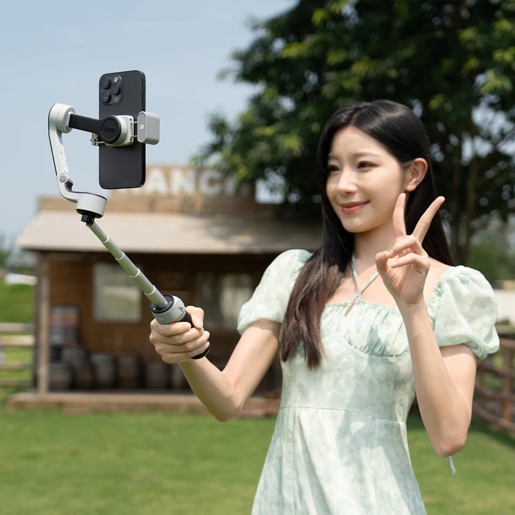 Zhiyun CINEPEER CQ5 - Gimbal chống rung cho điện thoại