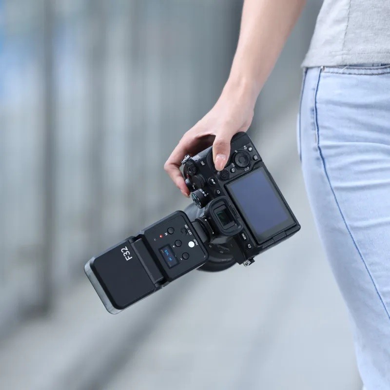 Ulanzi F32 đèn flash đế coldshoe tiêu chuẩn dành cho máy ảnh Sony/Fujifilm/Nikon/Panasonic công suất 5W chính hãng